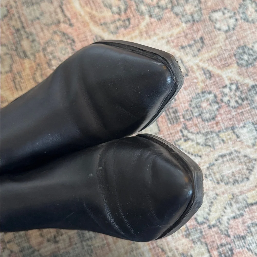 Marc Fisher Classic Black Pointed Toe Women’s Ankle Boots - Picture 4 of 4